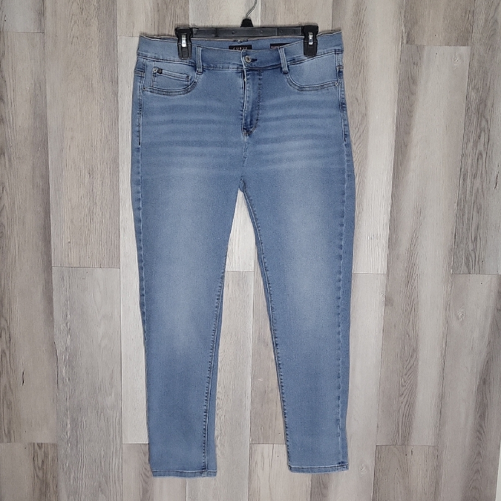 Curve Appeal Womens 12/31 Essential Skinny Jean Stretch Ankle Capsule Light Wash